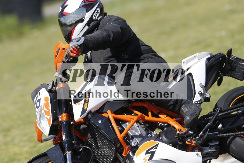 /Archiv-2025/09 22.04.2025 Cornu Master School ADR/gruen-vert/16